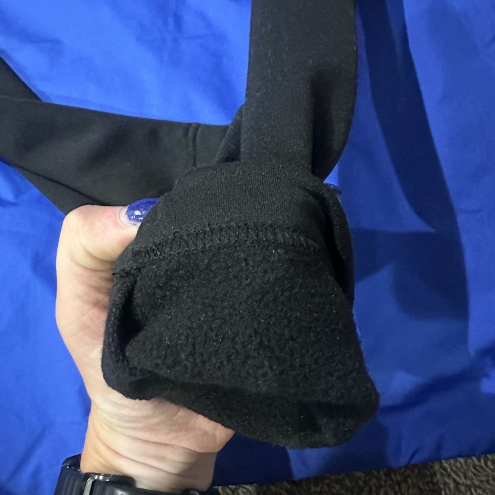 North Face Pullover - image 5